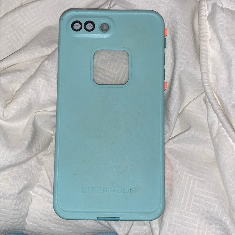 iPhone 7 Plus lifeproof case